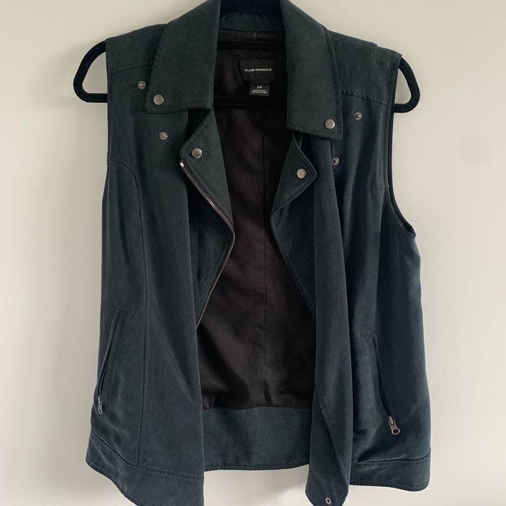 Club Monaco Black Sleeveless Vest
